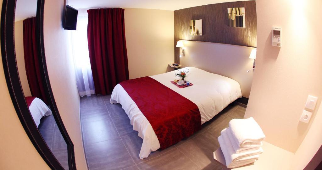 Hotel Le Coudon La Farlède Pokój zdjęcie